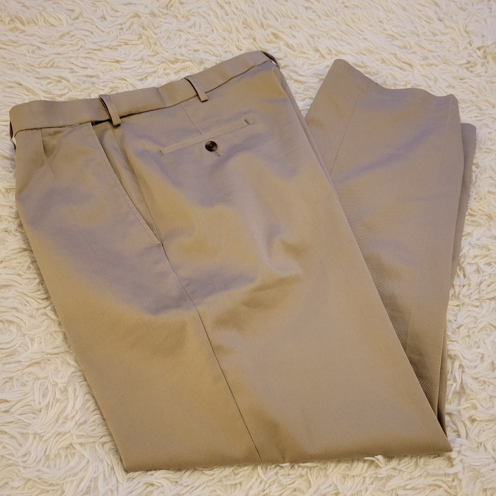 GUC Haggar Khakis